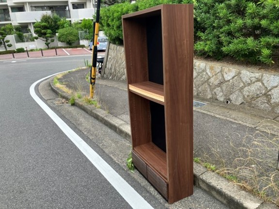 名古屋市北区K様の本棚の回収画像